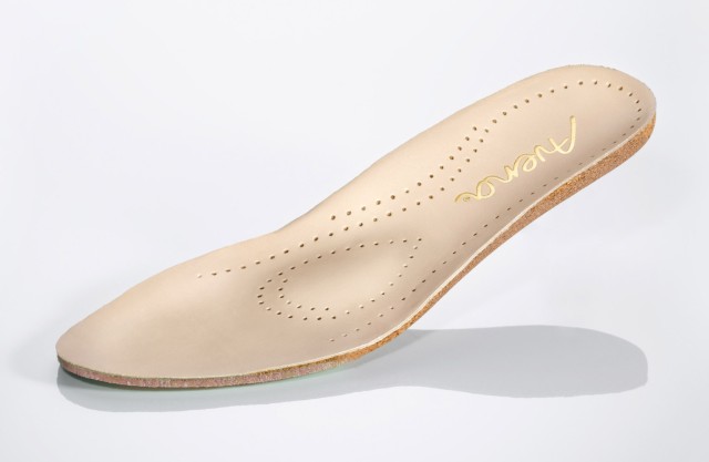 Schuhe mit Kork-Fussbett.