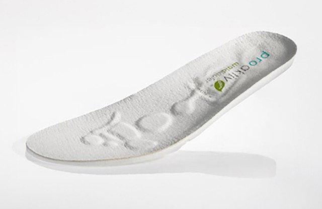 Schuhe mit Massage-Fußbett.