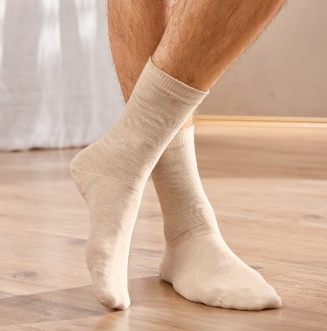 02b_Socken_Model_Herr